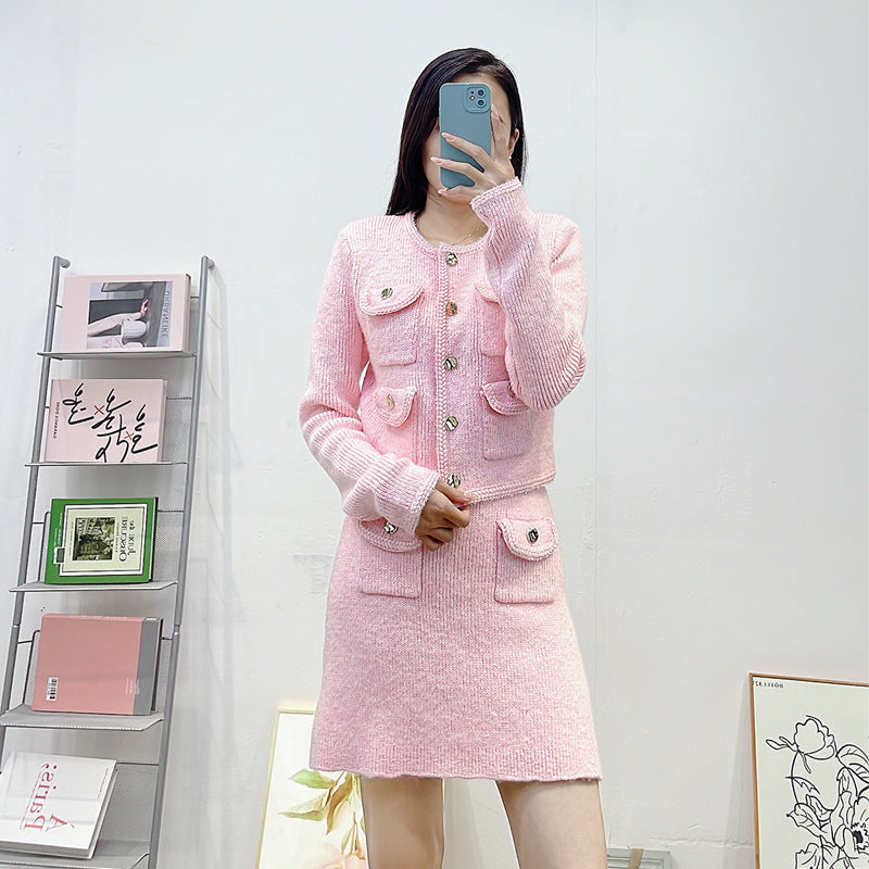 Round neck long sleeved short skirt set
