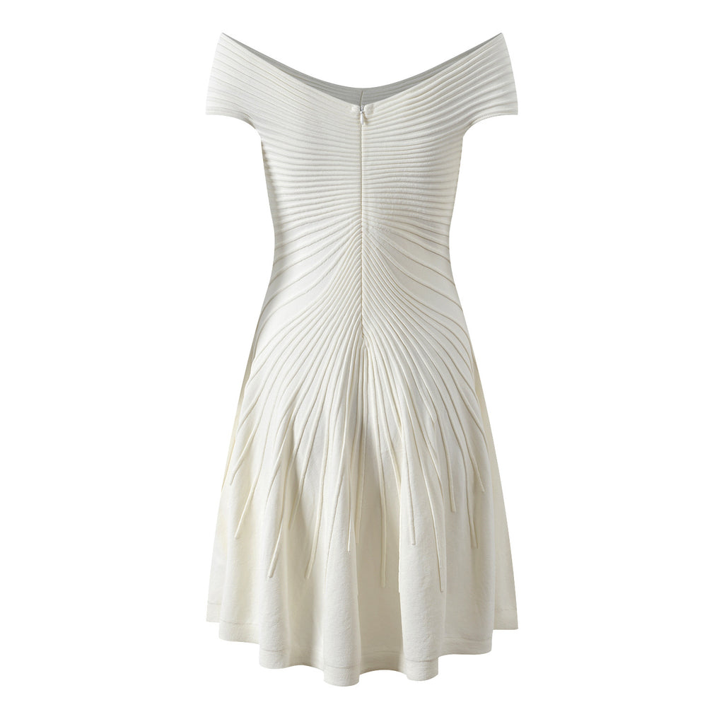 Sleeveless V-neck A-line dress