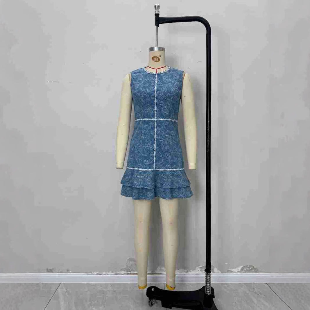 Sleeveless blue and white print element denim blue dress