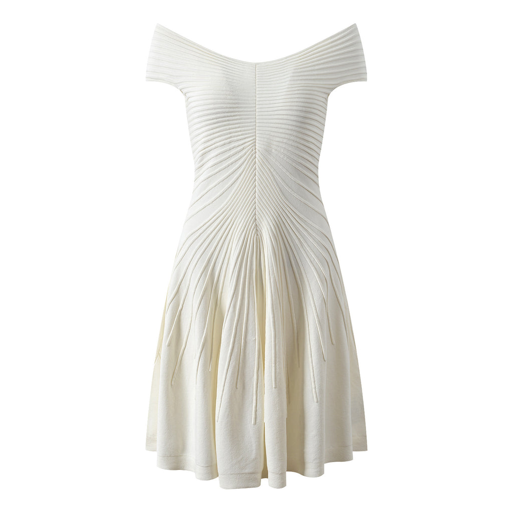 Sleeveless V-neck A-line dress